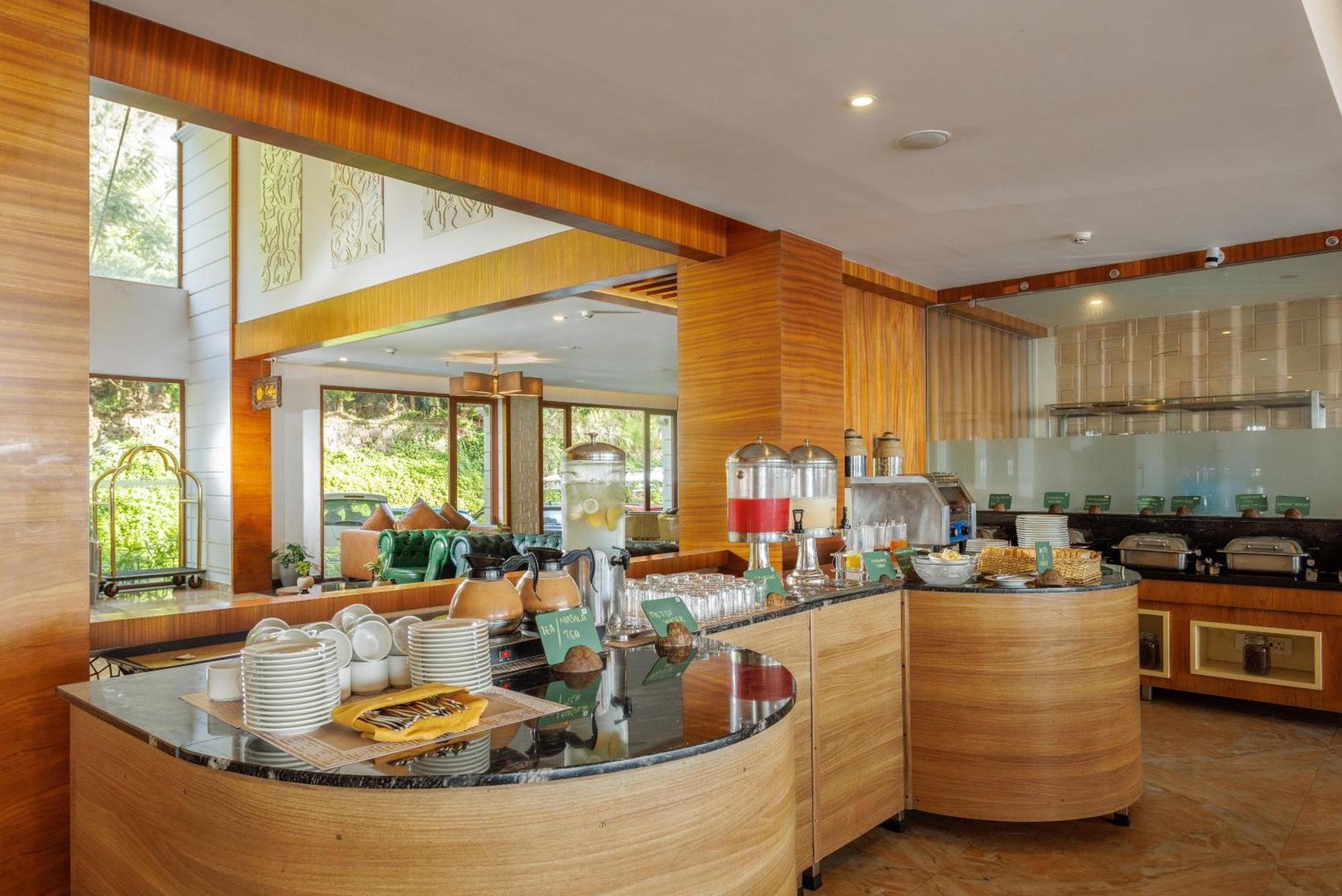 Amber Dale Luxury Hotel & Spa, Munnar Extérieur photo