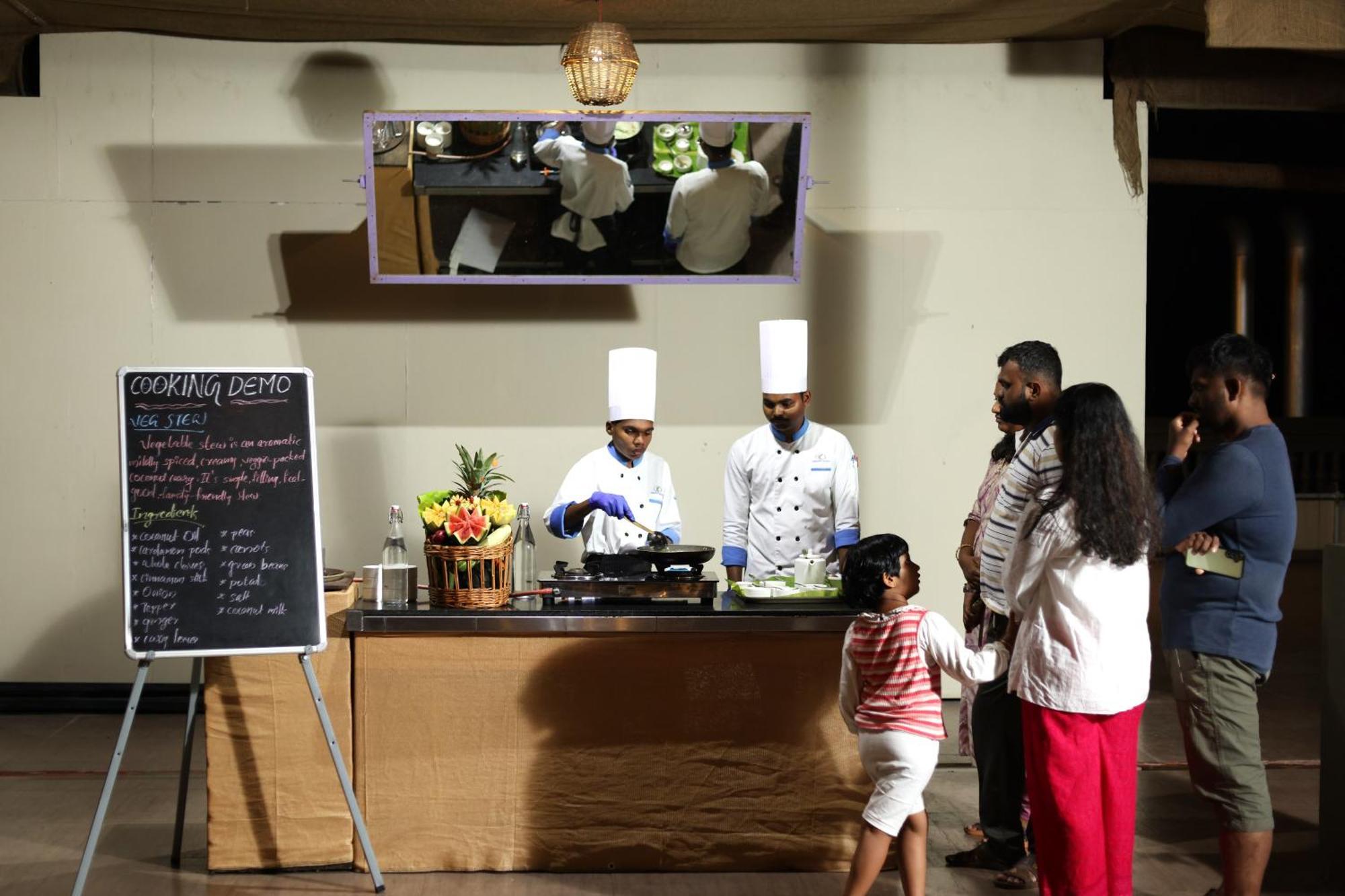 Amber Dale Luxury Hotel & Spa, Munnar Extérieur photo